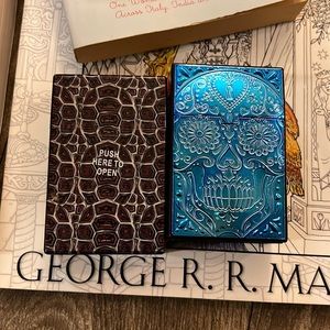 Selling both cigarettes holders doesn’t smell